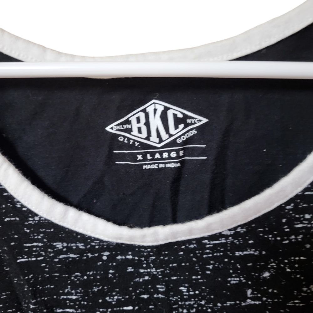 Tank top - Picture 2 of 3